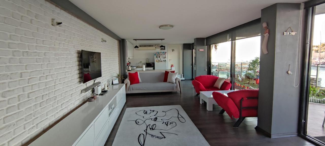Waterfront Glass Flat Kusadası